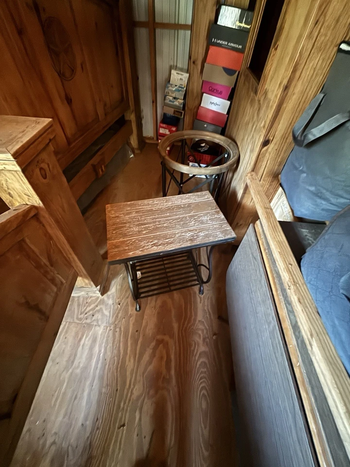 It’s A Rustic Bedroom Suite King Size Every Thing Goes ¡Solo contáctame!!! Foto 4 de 4