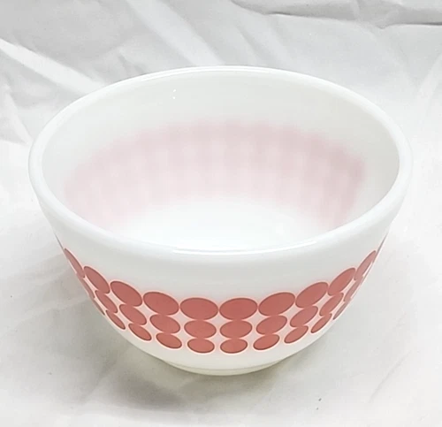 New ListingVintage Pyrex Pink Polka Dot Mixing Nesting Bowl # 401 USA Milk Glass 1.5 Pint