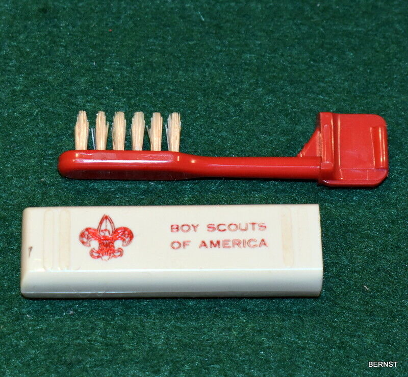 VINTAGE  BOY SCOUT TOOTH BRUSH
