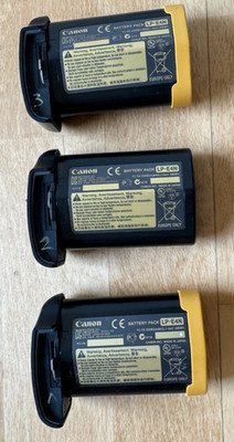 3 Canon NI-MH Akku LP-E4N + 1 Canon Ladegerät LC-E4N (beides Original-Equipment)