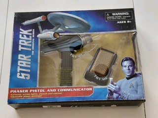 STAR TREK PHASER PISTOL AND COMMUNICATOR 2012 VGC ART ASYLUM