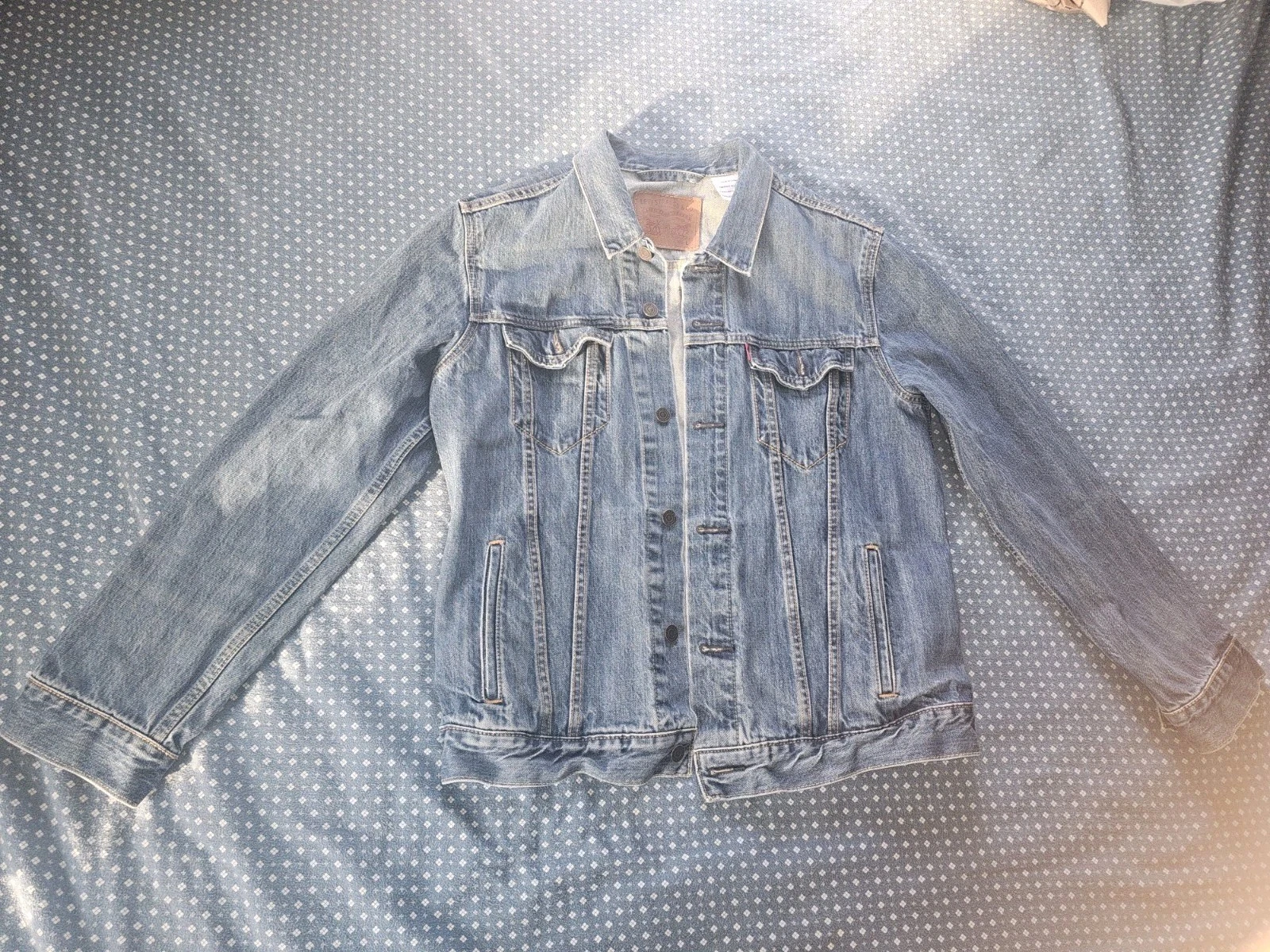 Levi’s Men’s Denim Trucker Jacket Size Large Blue Jean Button Front Classic