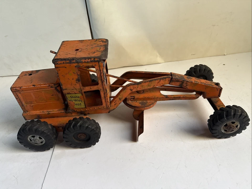 Vintage TONKA 1950’s State Hi-way Dept  Road Grader  Pressed Steel (18) - Image 2 of 4