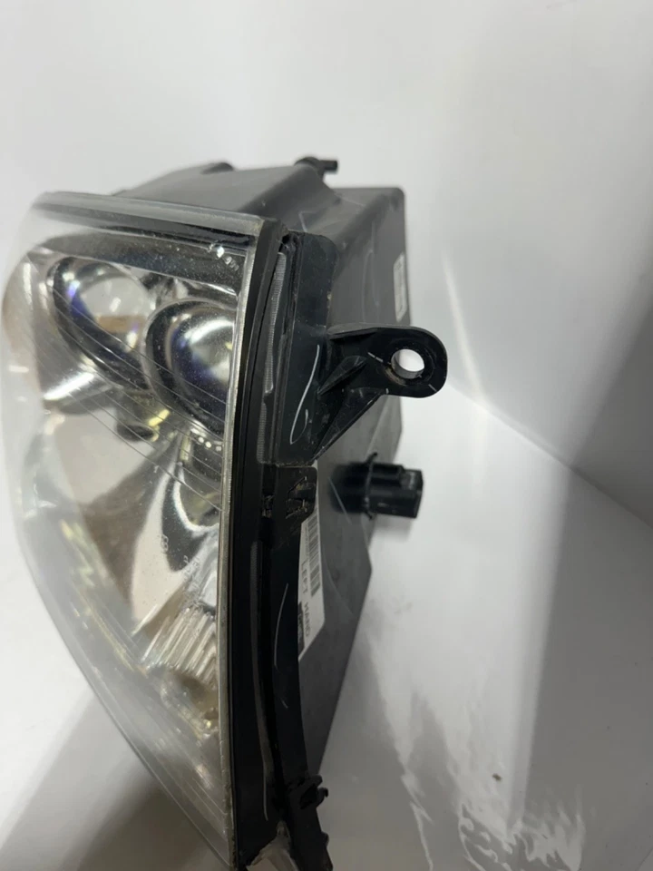05-11 Cadillac STS Left Driver Headlight Xenon HID 25754019 OEM G144 - Image 3 of 4