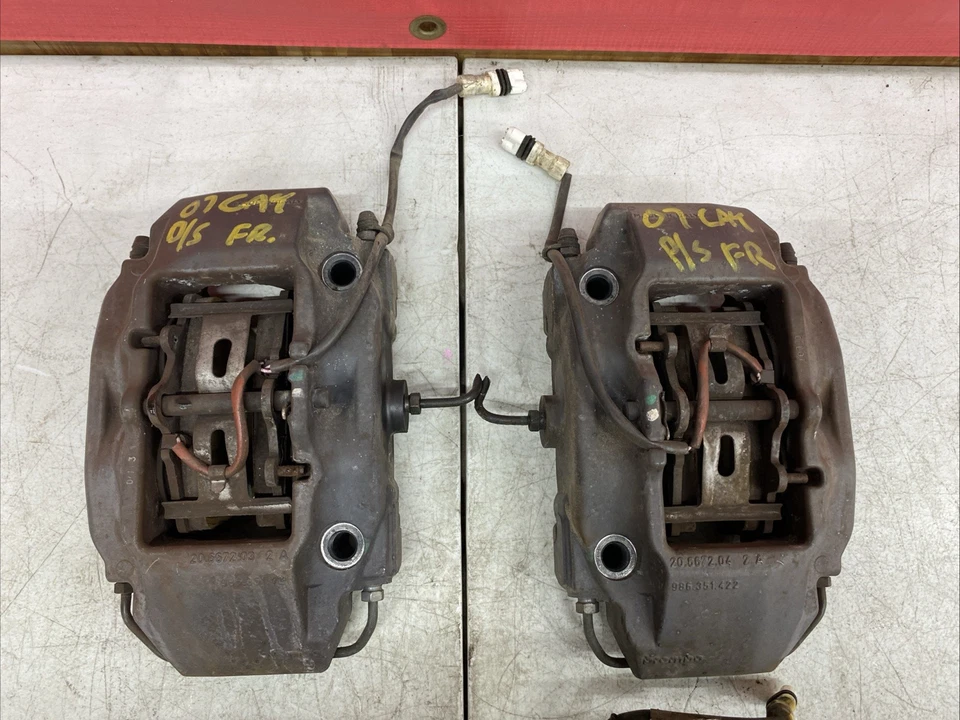 Juego de pinzas de freno delanteras y traseras Brembo 2007 Porsche Cayman 987 986351421 Foto 2 de 4
