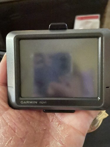 Garmin Nuvi 205 Navigation (GPS) - Picture 3 of 12
