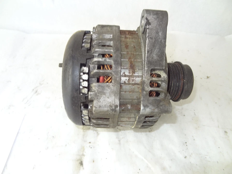 07 08 09 10 11 12 Acadia; 08 09 10 11 12 Enclave; 09-12 Alternador de travesía Foto 4 de 4