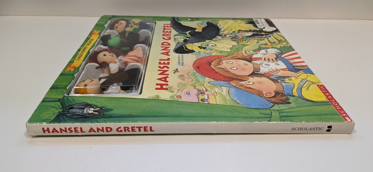HANSEL AND GRETEL: BOARD BOOK (FINGER PUPPET THEATER By Peter