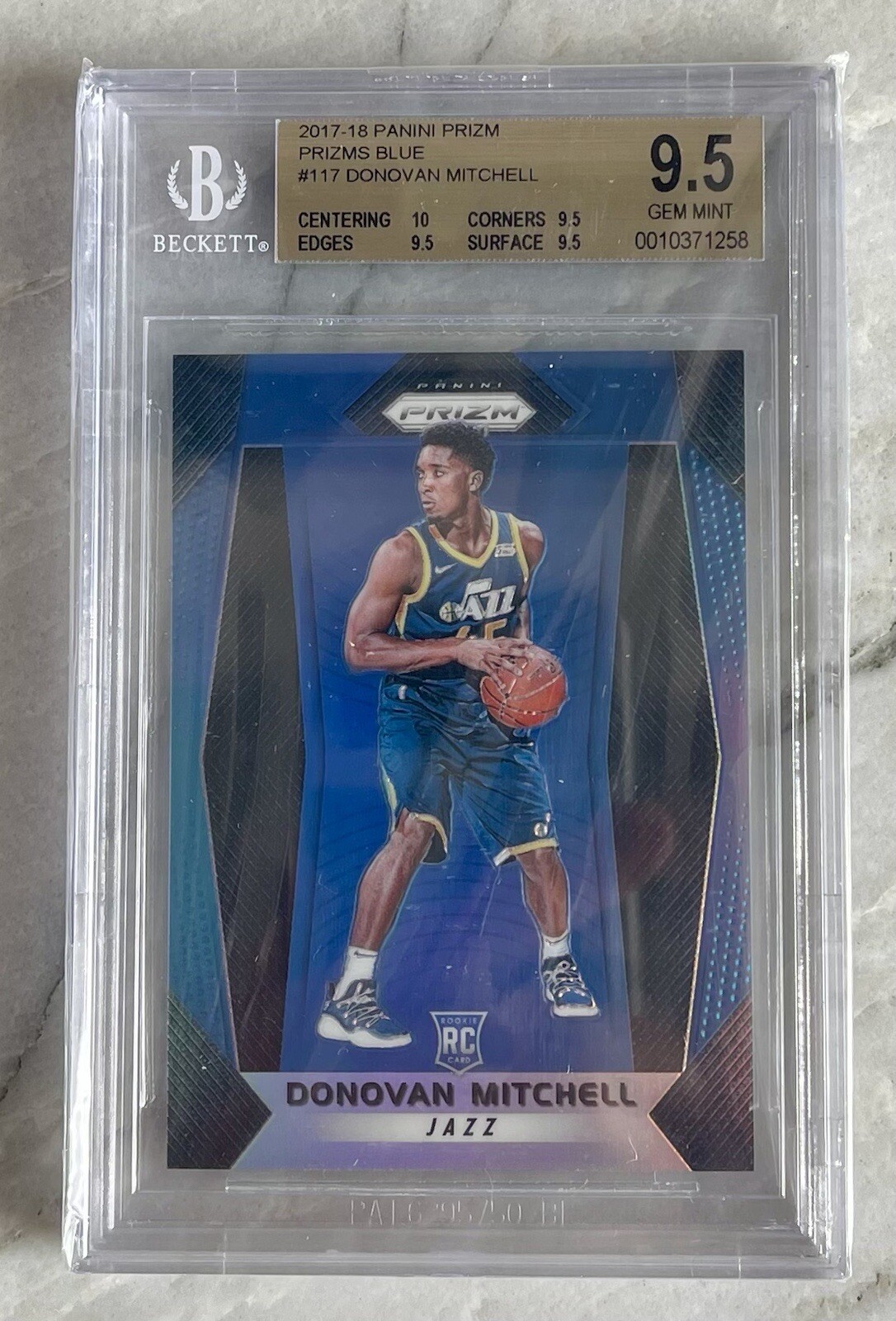 2017 Panini Prizm DONOVAN MITCHELL /199 Blue Prizm Rookie RC Bgs 9.5 Gem Mint+