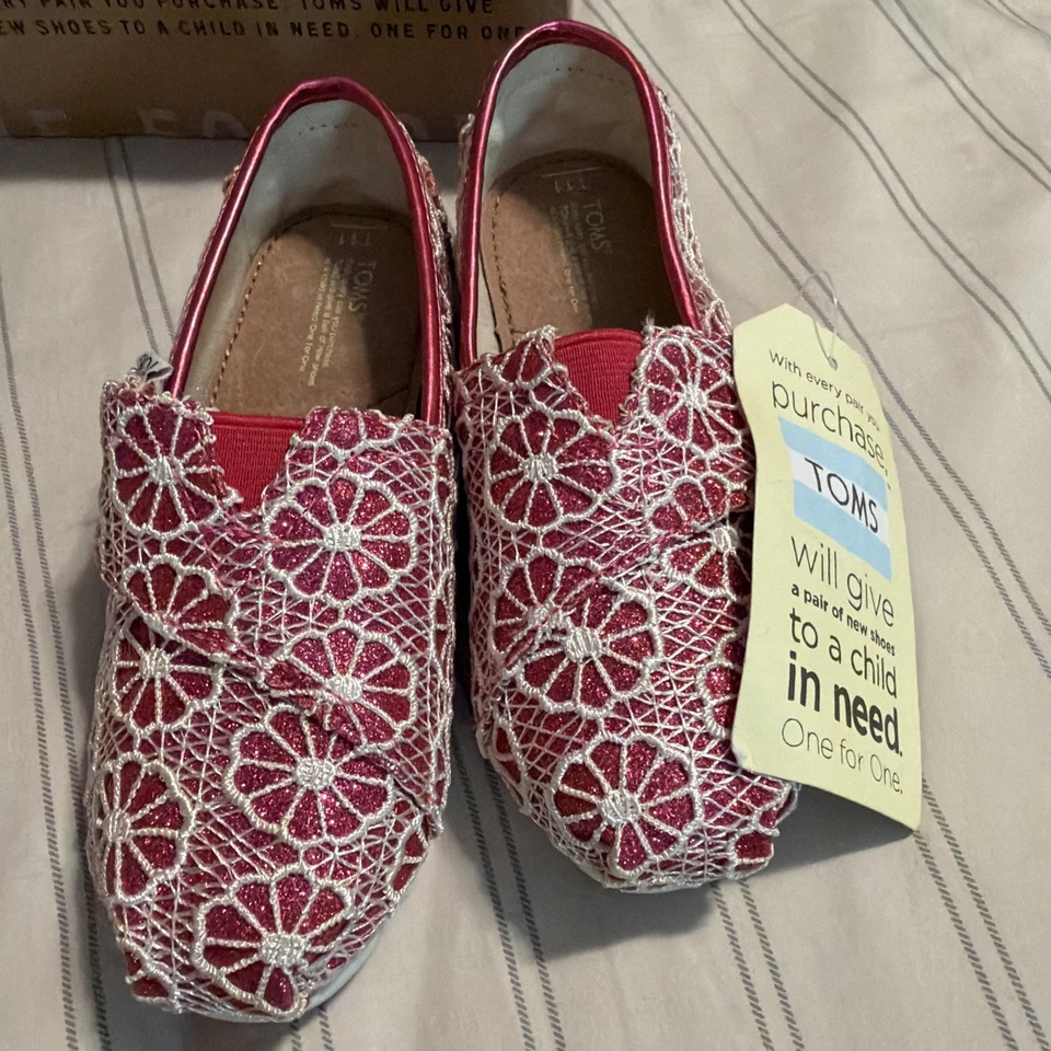 NWT  TOMS Toddler Classic Tiny Glitter Slip On Flats Pink Shoes Size T8 - Image 2 of 4