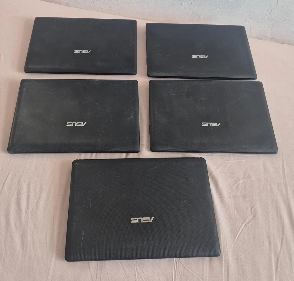 Lot 5xASUS Eee PC X101CH Intel Atom 1.60 GHz 1GB RAM Bios Tested Good Condition - Image 4 of 4