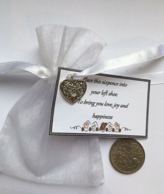 Glückssilber Sixpence mit Herz Charm - Braut an ihrem Hochzeitstag