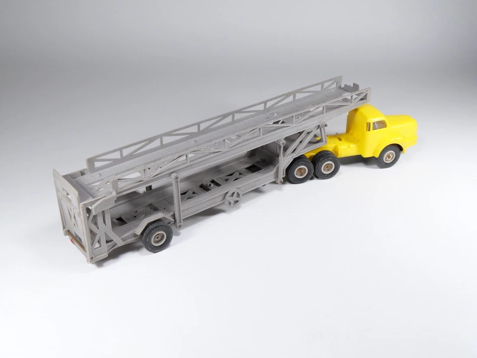 NOREV - 95 - Tracteur Berliet TBO 15 - Transporteur - Jaune - En boite - Photo 2/4