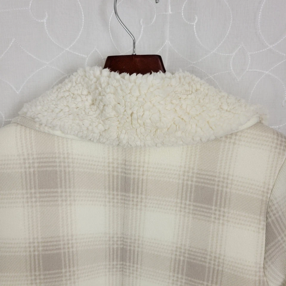 Chaqueta Abercrombie & Fitch Mujer Pequeña Crema Cuadros Forrada Sherpa Frente Abierto Foto 3 de 4