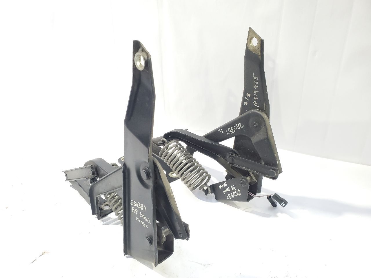 Used Hood Hinge fits: 1991 Bentley TURBO R  Grade A