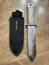 Fiskars Hori Hori 7 in Stainless Steel Blade Gardening Knife