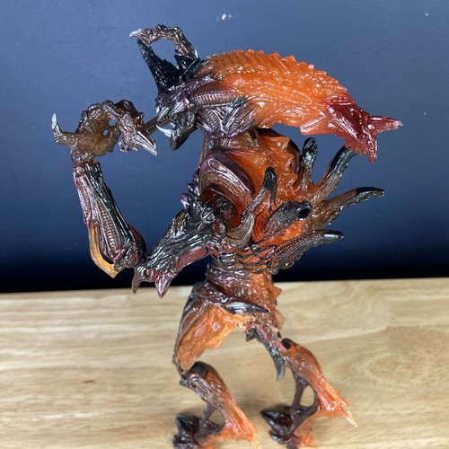 2020, NECA Aliens, Kenner Tribute Series, Rhino Alien, 10" Action Figure Loose. - Picture 8 of 9