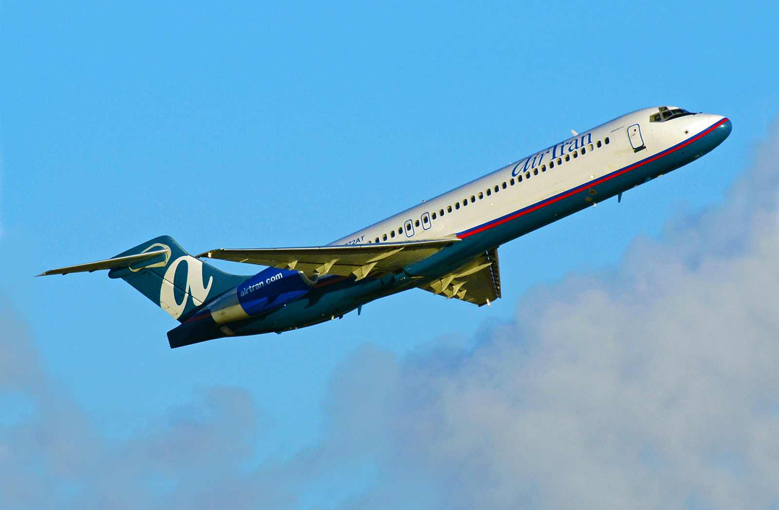 AirTran Airways Boeing-717 - 24 x36 Airplane Photos on Canvas AirTran Airways Boeing-717 - 24 x36 Airplane Photos on Canvas