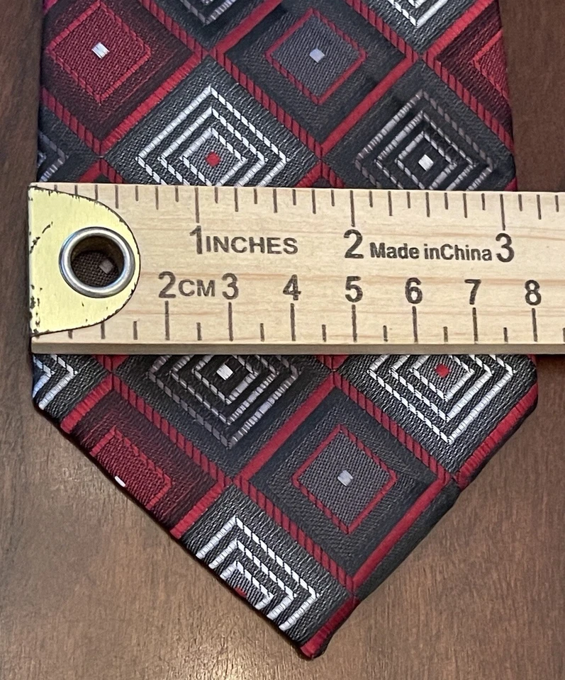 Pierre Cardin Hand Made Red Black 100% Polyester Men’s Neck Tie Made In China - Image 4 of 4