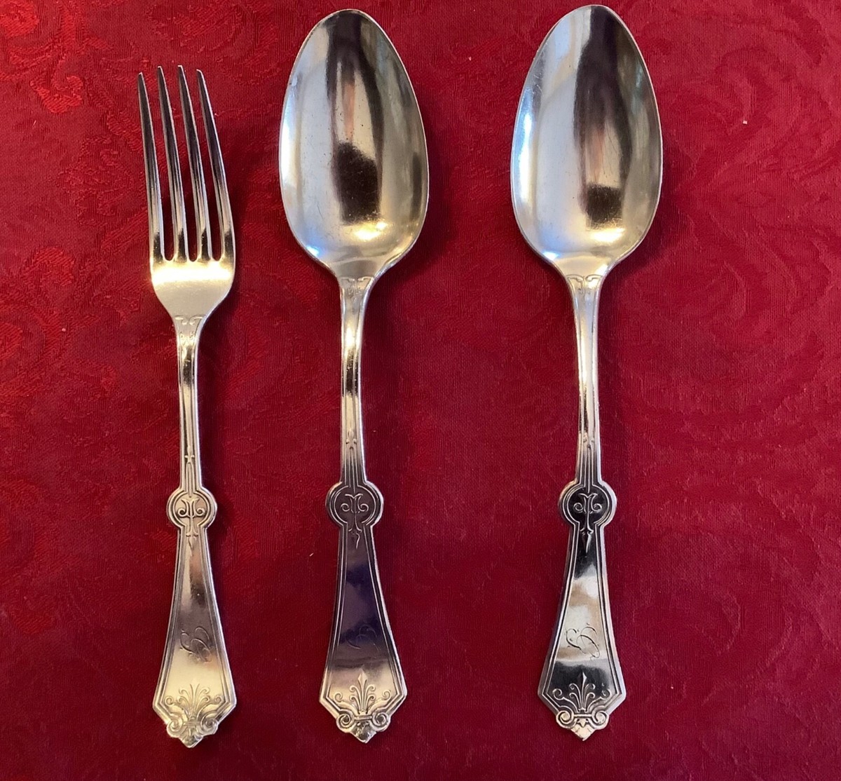 2 Victorian 1847 Rogers & Bro A1 Silver Plate “Persian” Serving