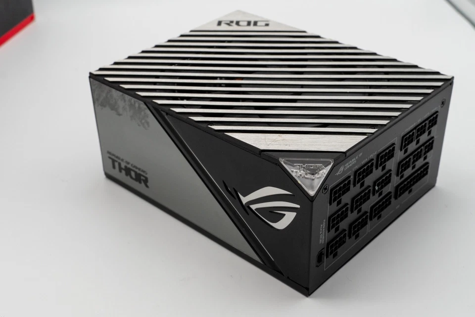 ASUS ROG Thor 1200W Platinum II Modular Power Supply - ROG-THOR-1200P2-GAMING - Image 3 of 4