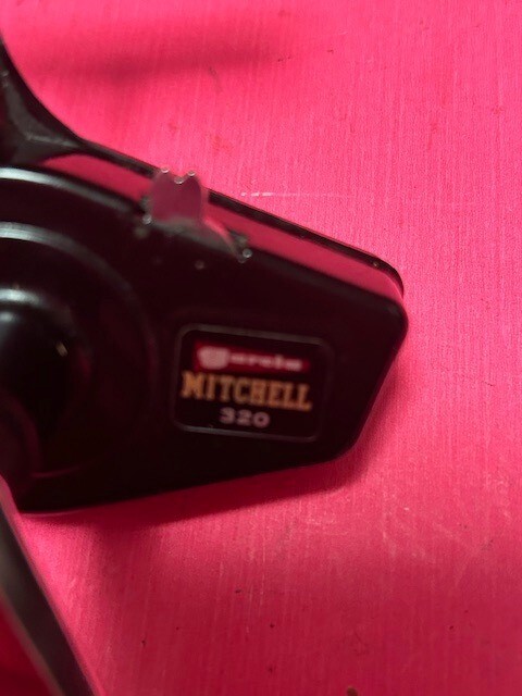 VINTAGE GARCIA MITCHELL 320 SPINNING FISHING REEL WITH BOX