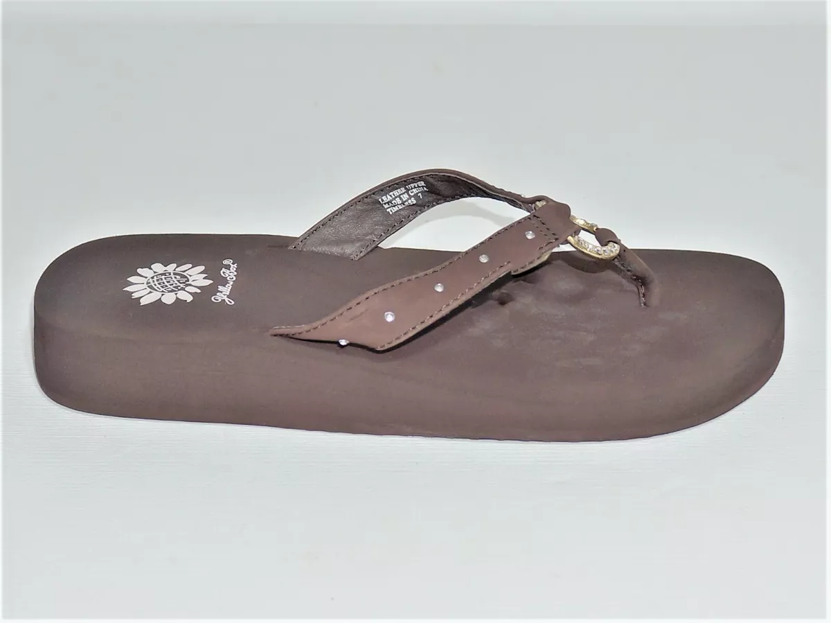 YELLOW BOX BROWN CRYSTAL RHINESTONE TIMELESS WEDGE HEEL FLIP FLOPS WOMENS 7