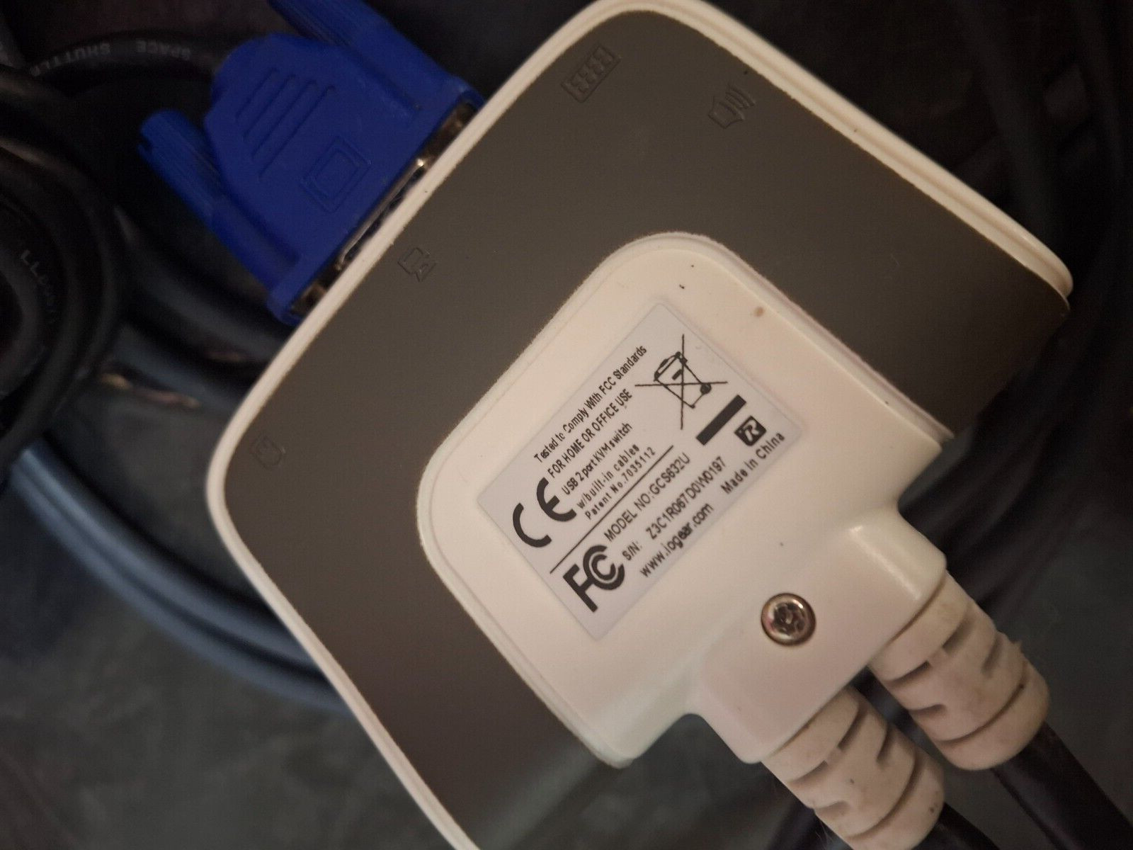 IOGEAR 2-Port KVM Switch GCS632U w/ Iogear 2-Port VGA Video Splitter GVS62