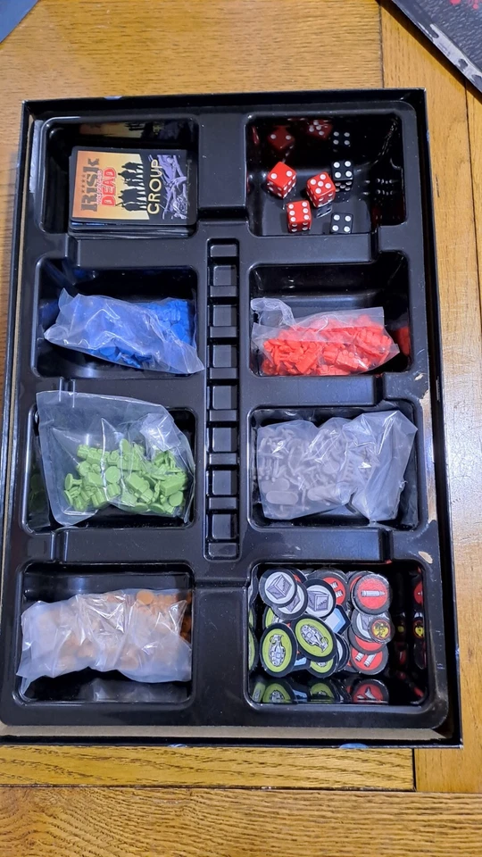 THE WALKING DEAD RISK SURVIVAL USA EDITION BOARD GAME 2013 ZOMBIES 100% COMPLETE - Image 3 of 4