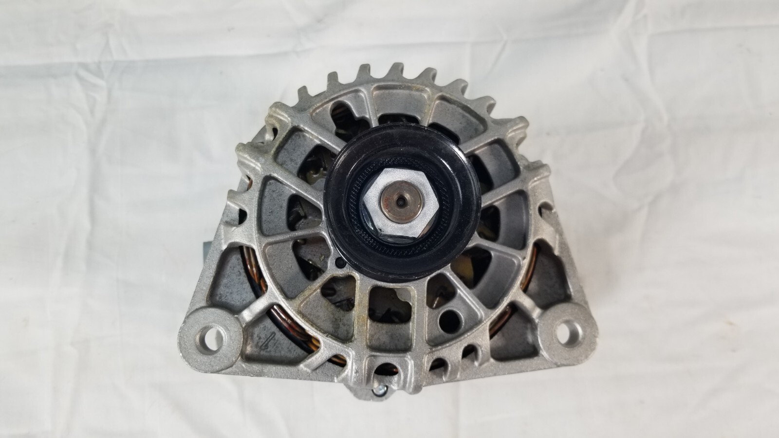 Genuine Motorcraft Alternator 8250611 Reman 2.0L XS8Z-10V346-BBRM 