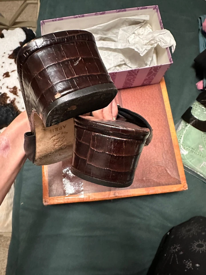 Vintage Brighton April Women Black Chocolate Sandal Kitten Heel Western  Sz 8 - Image 3 of 4