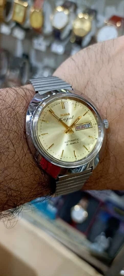 Hmt kajal shop black dial