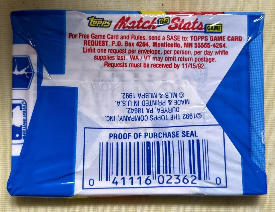 Paquete de cera de tarjetas de béisbol Topps 1992 Jeff Reardon #182 Red Sox que se muestra en la parte superior delantera Foto 2 de 2