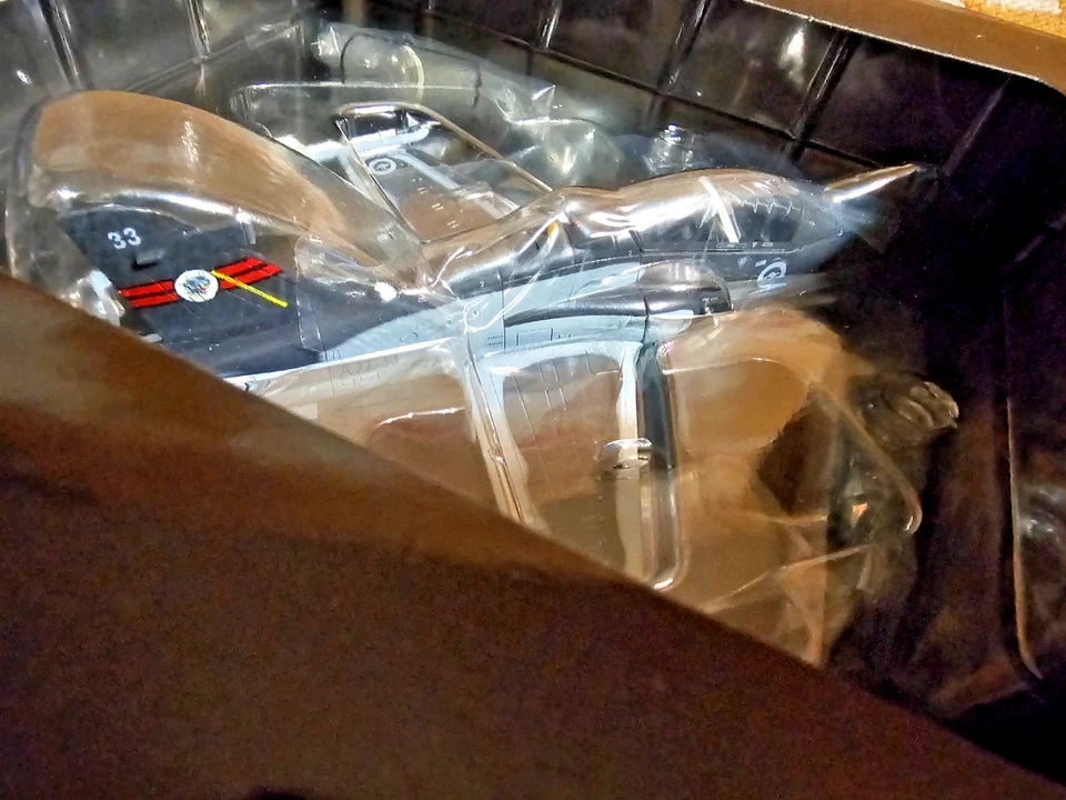 RARE🔥 FALCON MODELS 1/72 FA727006 Hawk MK. 127 A27-33, RAAF 2012 🔥L.NuIBx! - Image 3 of 4