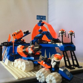 Space LEGO Ice Planet 2002 Ice Station Odyssey (6983)