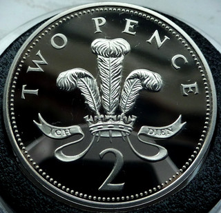 2000 Royal Mint Sterling Silver Proof MILLENNIUM 2P lovely scarce coin