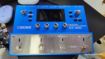 BOSS SY300 Guitar Synthesizer - Excellent!