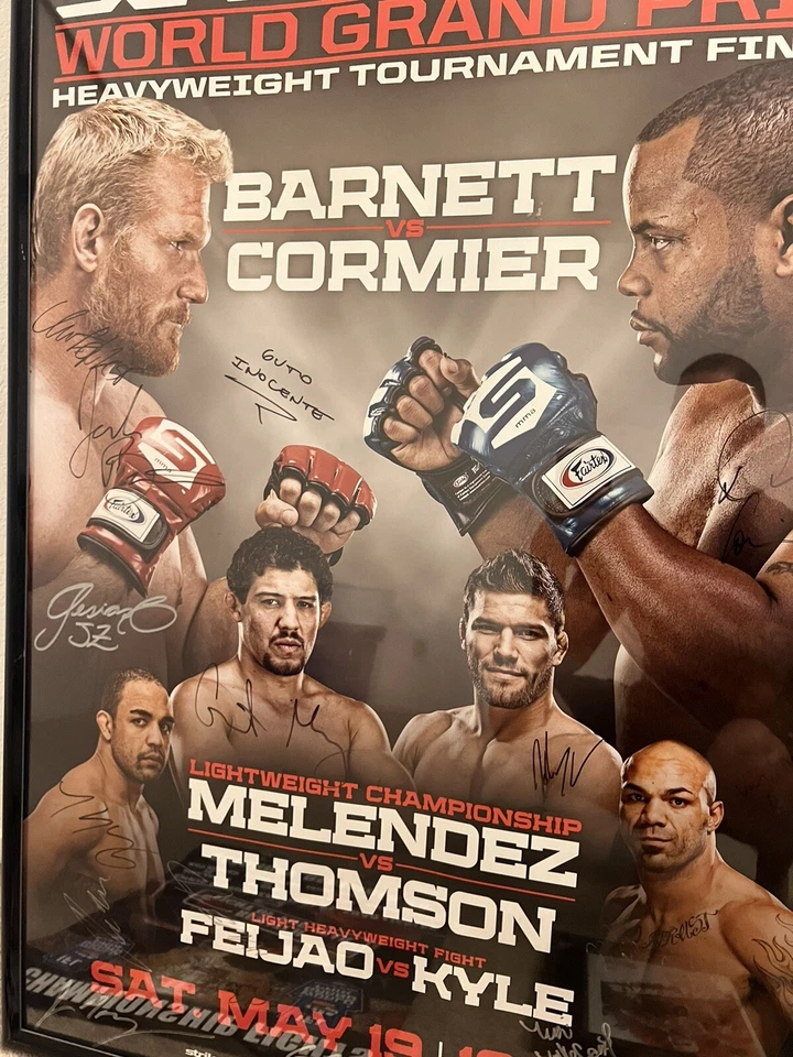 Póster del evento Strikeforce Heavyweight Grand Prix MMA FIRMADO por Whole Fight Card. Foto 2 de 2