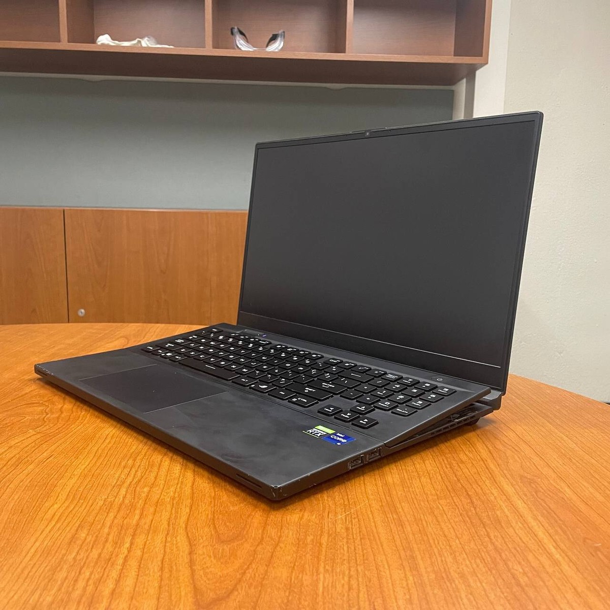 Asus ROG Zephyrus s17. RTX 3080, i9-11900H. 165Hz 2K Panel