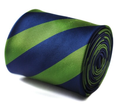 Cravate Frederick Thomas Rouge à Rayures Vert émeraude - Microfibre Brodée, Neuve Avec étiquettes