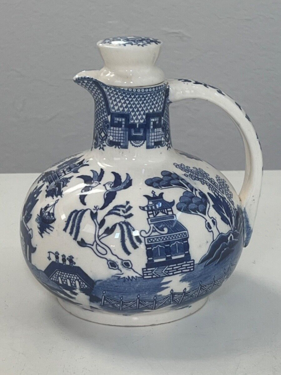 VINTAGE BLUE WILLOW LARGE CARAFE JUG WITH LID eBay