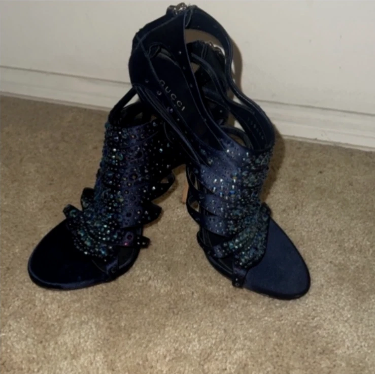 chaussures gucci bleu peep toe avec strass