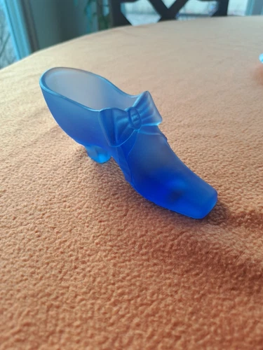 Blue Glass Shoe With Bow
