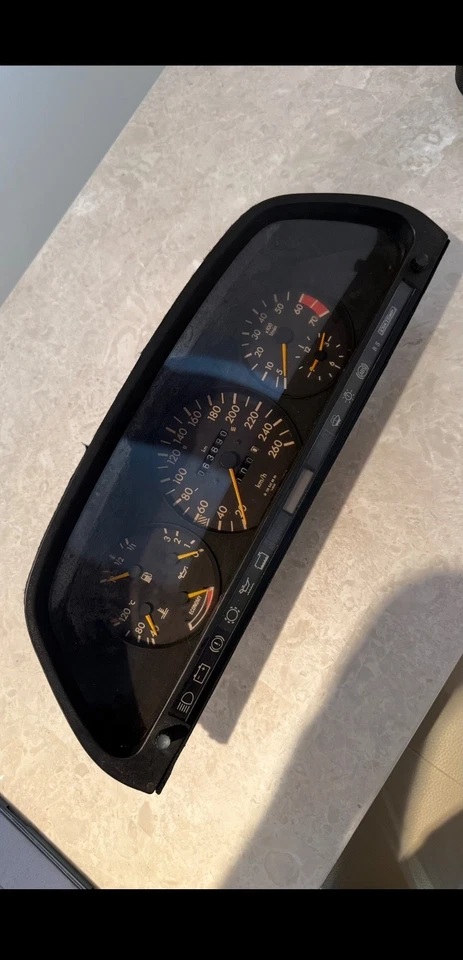 GENUINE MERCEDES-BENZ W126 560SEL 560SEC INSTRUMENT CLUSTER EUROPE/Japan 260KM/H - Image 3 of 4