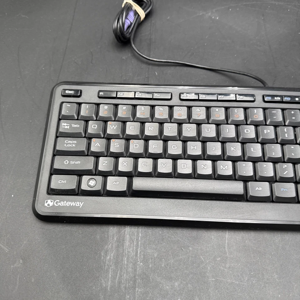 Gateway KB-0817 Desktop Keyboard Vintage, US English, PS/2 Wired, Black - Image 2 of 4