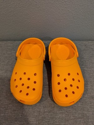 Crocs Classic Unisex Kids Casual Clog, Size J1 - Orange