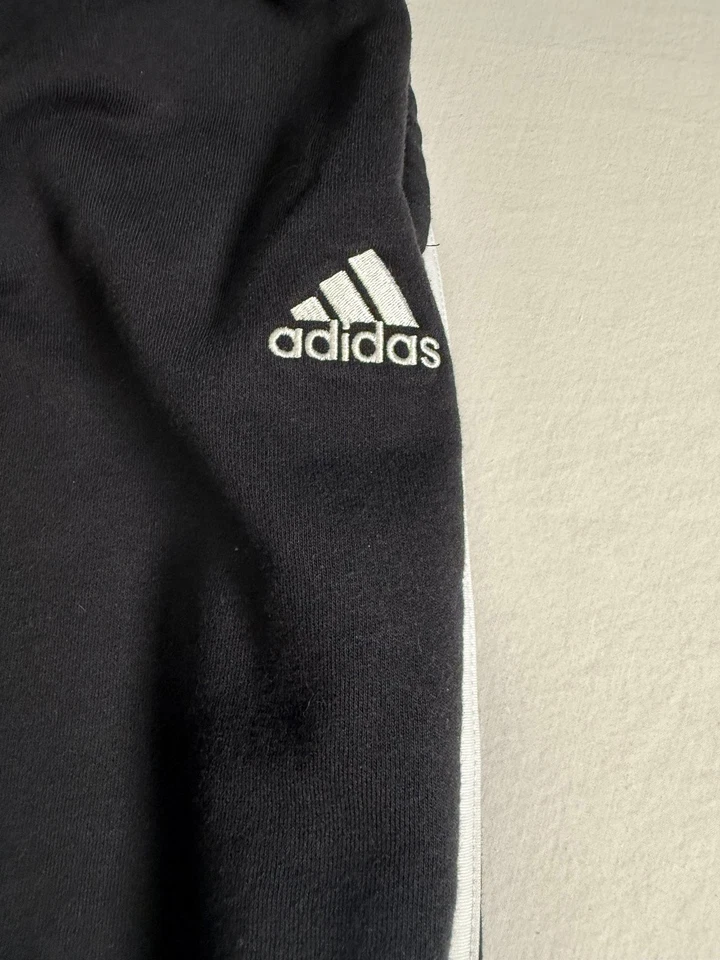 Pantalones deportivos Adidas de ajuste regular para niños talla M negro blanco a rayas Foto 2 de 4