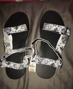 victoria secret strappy sandals