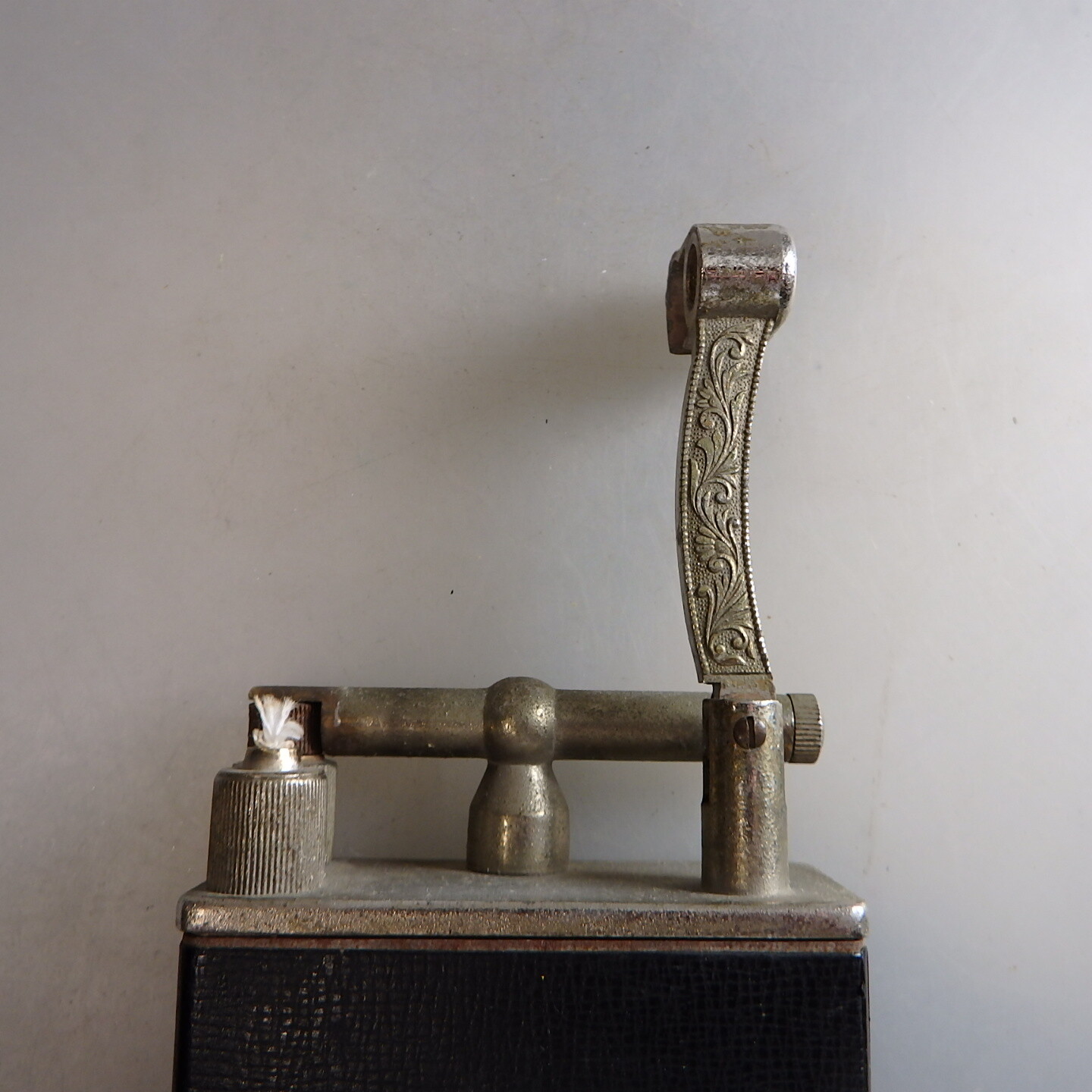Details zu Große Klappdeckel Tischfeuerzeug 14 cm Benzin England um 1925 (56913) Super profitabler Preis