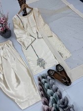 Fashionable Heavy Natural Crepe Salwar Kameez And Cream Dupatta For Function